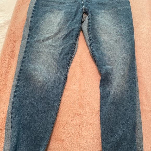 Nasty Gal Two Tone Mom Jeans - Picture 12 of 12